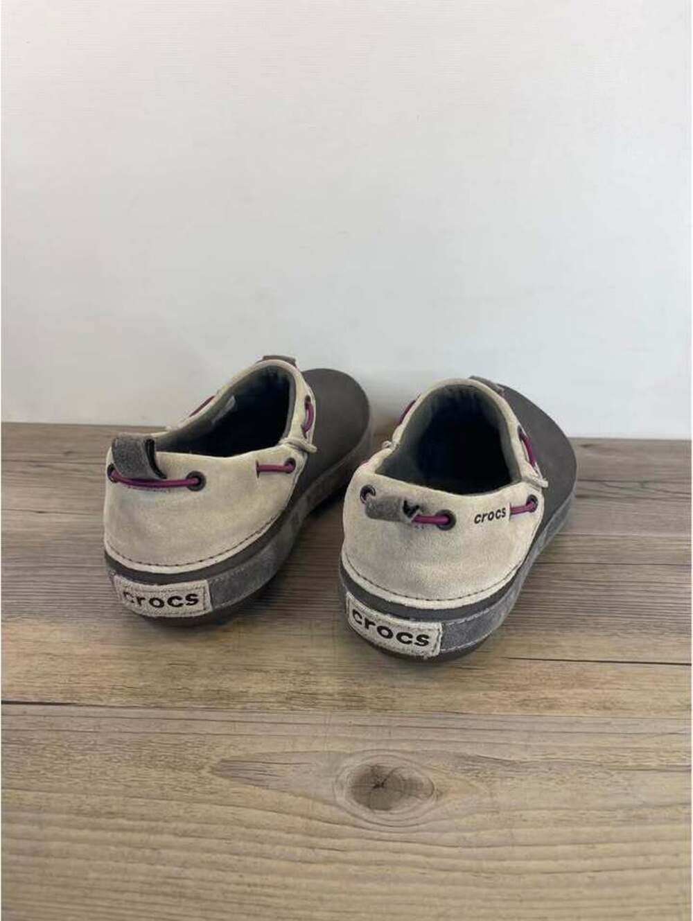 Crocs Santa Cruz Suede Slip On Loafers Dark Grey Womens Size 10 - Picture 4 of 6